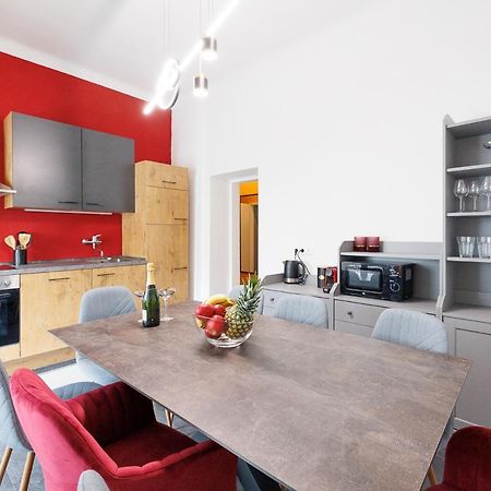 New Shalalaliving Vienna Spacious Home For Family & Friends ภายนอก รูปภาพ