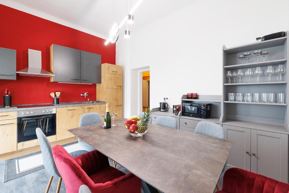 New Shalalaliving Vienna Spacious Home For Family & Friends ภายนอก รูปภาพ