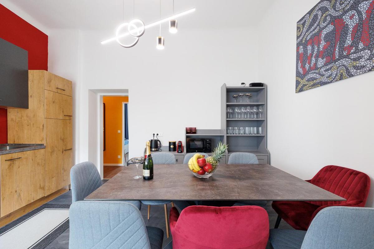 New Shalalaliving Vienna Spacious Home For Family & Friends ภายนอก รูปภาพ